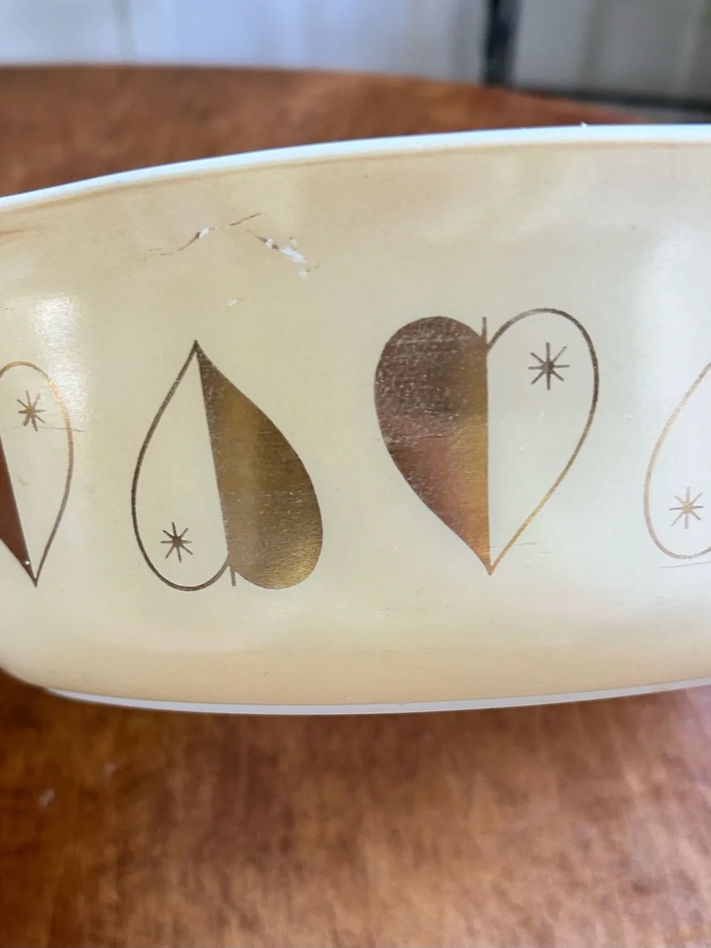 Vintage Pyrex Golden Hearts 2.5 Quart Casserole Dish - no lid